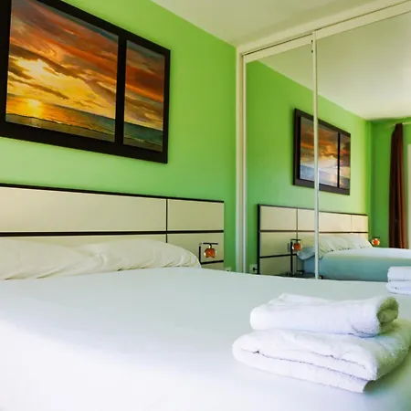 South Coast Apartment *